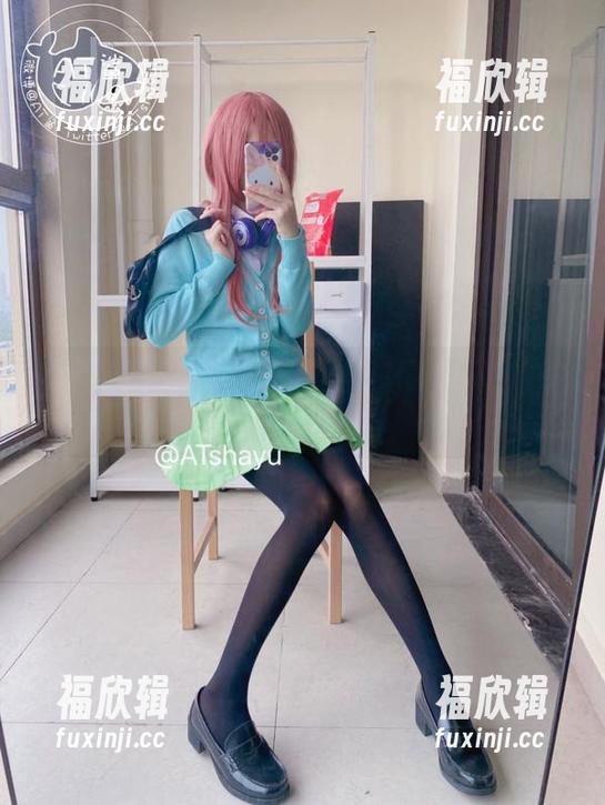 最新AT鲨精选：让黑丝和JK一起燃烧你的幻想！