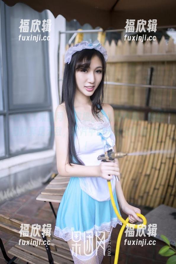 GIRLT果团网 - 蜜桃Q妹儿的作品：她的日常真是无敌，图片中的光影交错有点迷！
