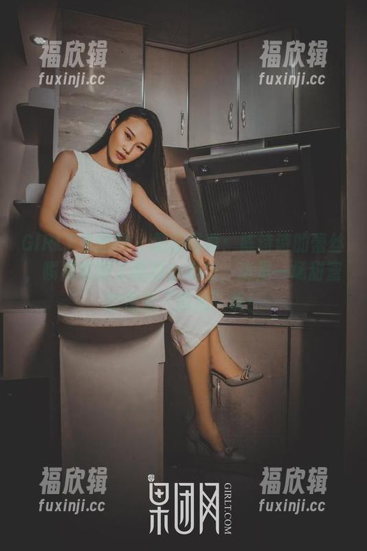 GIRLT果团网-陈诗诗 GIRLT果团网 - 最新写真:陈诗诗的蕾丝,瞬间唤醒了我的小心脏,这是一场甜蜜的视觉“重启”呢!