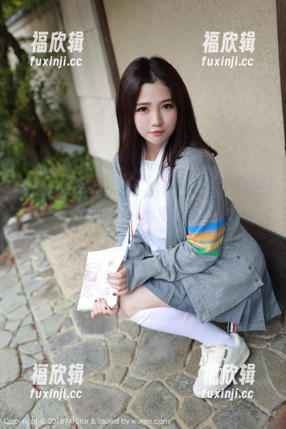MFStar模范学院 - 艾莉Evelyn学姐写真合集：看她如何优雅地捕捉生活的每一丝光线！