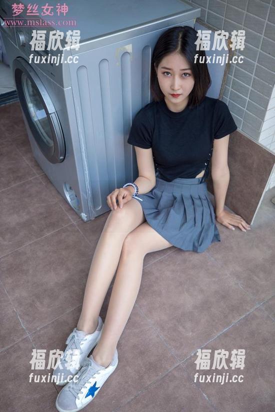 MSLASS梦丝女神 - 下载玥玥的黑色迷人作品集，感受那一抹不经意的惊艳！