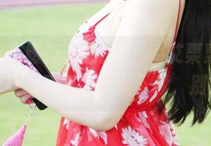 MyGirl美媛馆 – 看！Ellie艾栗栗脑洞大开的肉丝写真集，快来下载，别错过！