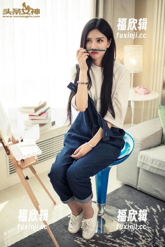 TouTiao头条女神-爱丽莎lisa TouTiao头条女神 - 水手服下的爱丽莎lisa:私拍中的图片美学,你一定会爱上!