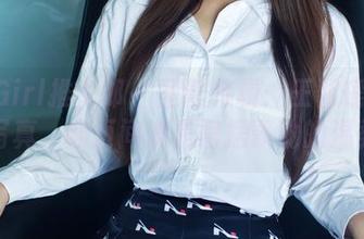 TuiGirl推女郎 – 圣诞特辑：王馨瑶的高清写真，翻页间满是裙摆飘动的温柔。