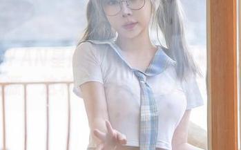 XINGYAN星颜社 – 看看潘思沁的自拍美图资源，这种风格真是让人反复琢磨。