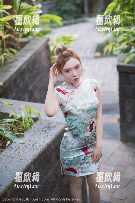 Xiuren秀人网 - z杯悠悠美足最新美图，一只脚在阳光下，另一只脚在收获心动！