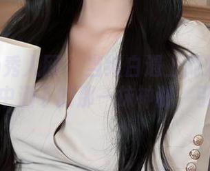 Xiuren秀人网 – 当纯白遇上刘婷婷：美图图集中洒下的那一抹神秘，引人入胜