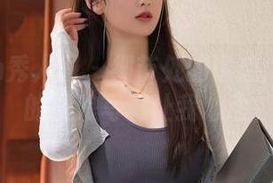 Xiuren秀人网 – 细节处的诱惑：小仓鼠的厨娘写真让我心动