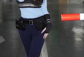 Xiuren秀人网 – 内衣隐秘世界：拍黄瓜girl的写真图集，太刁钻了！