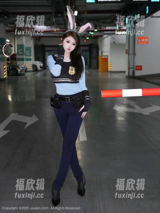 Xiuren秀人网-拍黄瓜girl Xiuren秀人网 - 内衣隐秘世界:拍黄瓜girl的写真图集,太刁钻了!