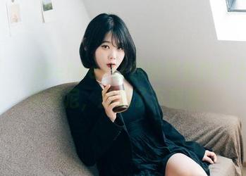 Zia(지아)Sehee–让你的屏幕也穿上情侣比基尼，别忘了下载哦！