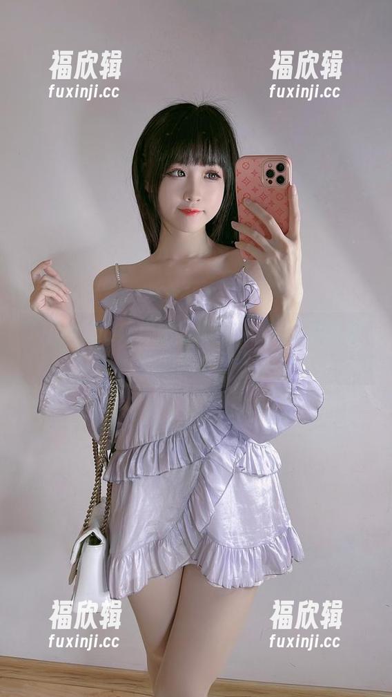 miko酱吖 Miko酱的体操服写真精选:活力与青春交织的美好时光!