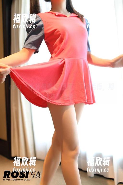 rosi-小莉 rosi - 小莉俊美JK图集:下载后悔,期待换你心动!