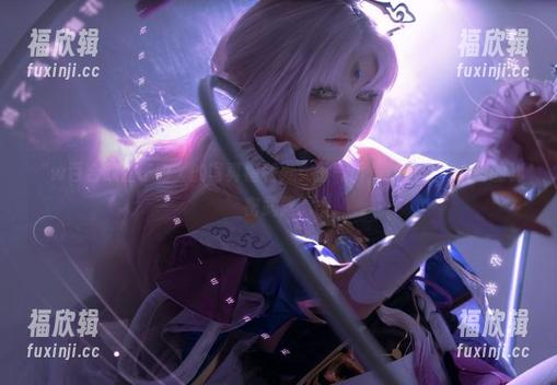 “w百合欧皇子w”的写真福利，女王气质，就是让你心动的秘密武器。