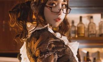 一笑芳香沁高清写真：如果舞娘玉藻前能看到，现场一定笑声不断！