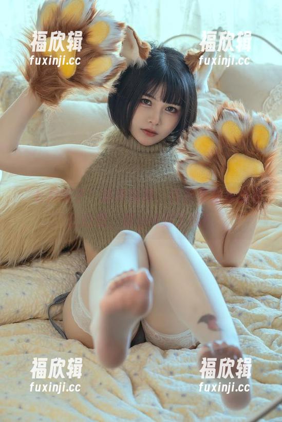 “七月喵子”泳衣福利，作品里藏着的夏日幻想，你get到了吗？