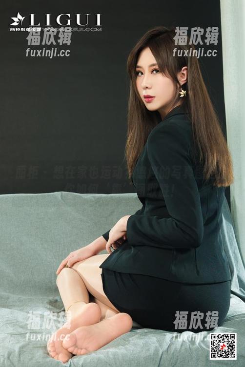 丽柜 - 想在家也运动？悠悠的写真图包教你如何‘靠’图取胜！