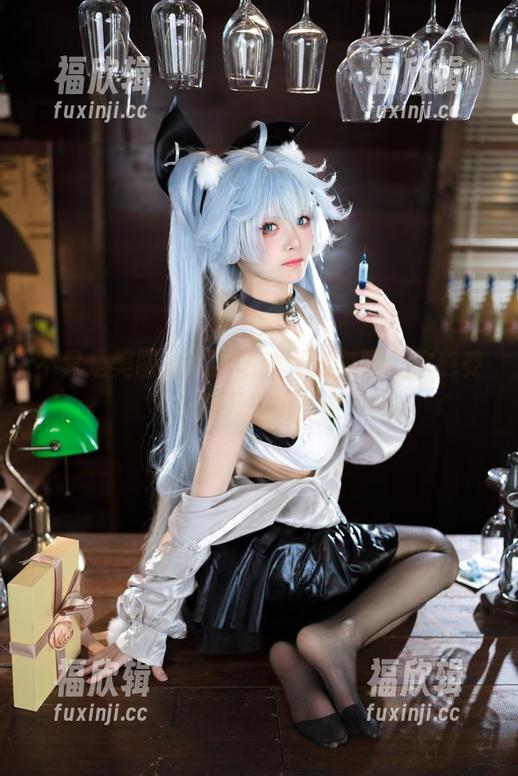 不只是美图，九柒喵的御姐套图让你感受非凡魅力！