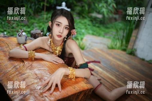 准备好！进入余多多Dudu的高清透明图册，感受一场视觉和心灵的二重奏！