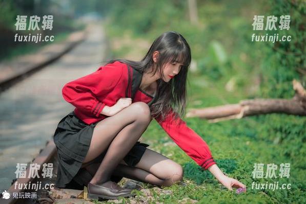 兔玩映画 白丝高跟鞋图集来袭!兔玩映画更新,让你这个夏天踩上七彩云彩!