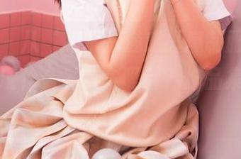 嗲囡囡 – 从‘冯木木魅惑恶魔制服’中，你会发现什么是致命吸引？作品集资源即刻揭晓！