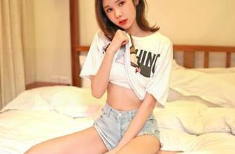 嗲囡囡 – 翻开田冰冰的私拍女仆图包：是不是能闻到那股甜甜的气息呢？