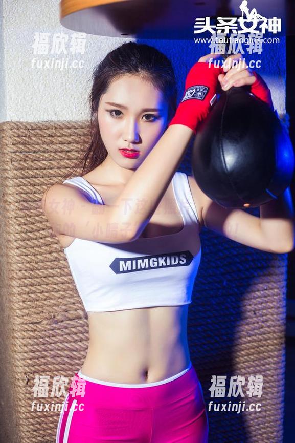 头条女神 - 翻一下这些照片，钟晴真的是你的‘小晴子’吗？先看为敬！