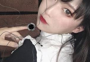 海边遇见奇行家狗崽：高清原图，沙子都想加入派对！