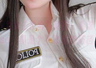 新任部下为女主K拍下美图：看谁更会摆pose，真是个不靠谱的搭档！