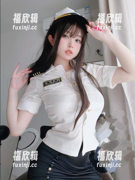 何止可爱！女主K的无圣光写真让人心动不已。