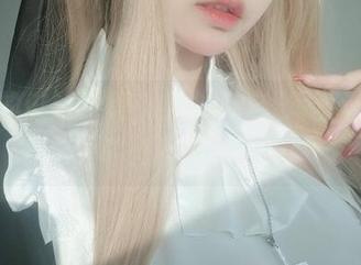 前辈的傲娇瞬间，女主K在线写真让你忍俊不禁！