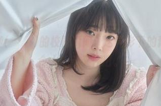 精选姜仁卿(강인경)的校园瞬间：这光影下的青春，真是令人心动又怀旧。