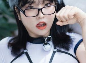 发现宋哈娜(송하나)短裙高清写真资源，别太入迷哦！
