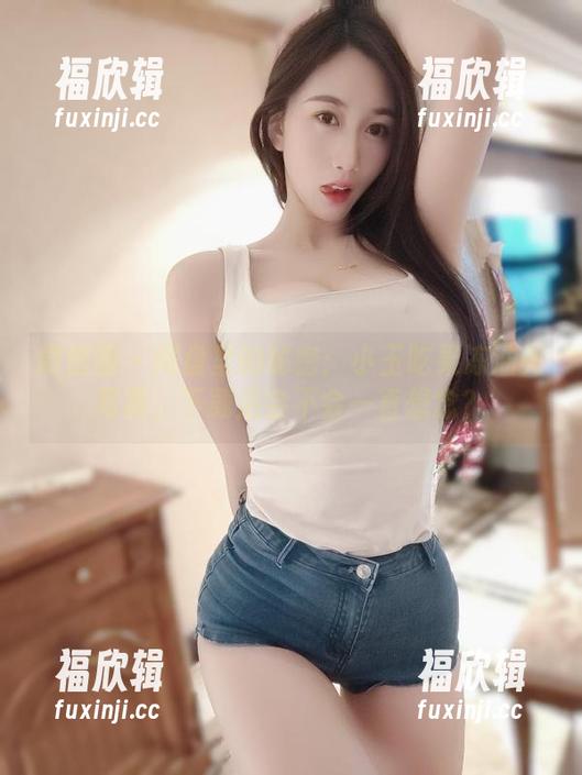 微密圈 - 网盘里的秘密：小玉吃果冻油亮写真，下载后会不会一直想念？