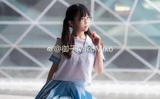 御子Yumiko的睡衣精选：一场温柔的闪现