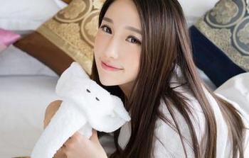 推女神 – 不想告诉的海边秘密：岑苑之barbiebaby的免费美图让人一看成主顾。