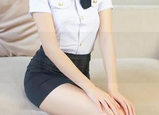 推女神 – 最新谭晓彤写真：泳装挑战极限，温柔与狂野的碰撞。