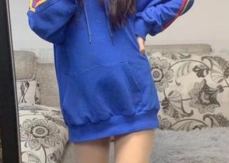 微密圈 – 不服不行，提袜少女最新瑜伽原图，散发着一种…说不出来的吸引力！
