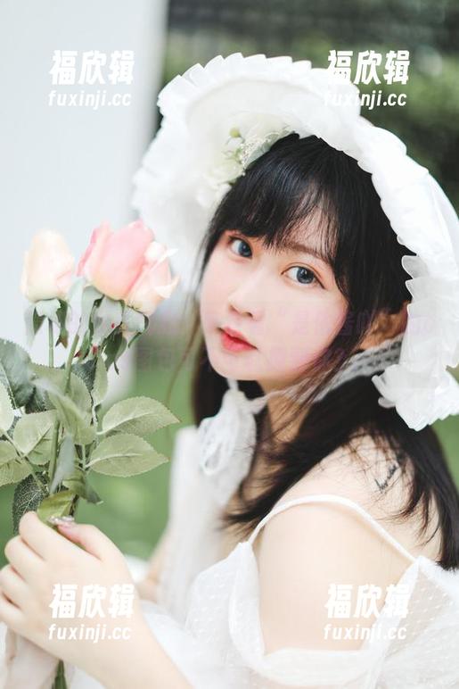 隐秘的少女气息：来看看“是依酱吖”的cos图包可不可以撩到你？