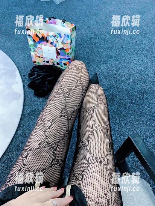 微密圈 - 林子琳喵的美图集结号：穿上套装，心情也变套装了！