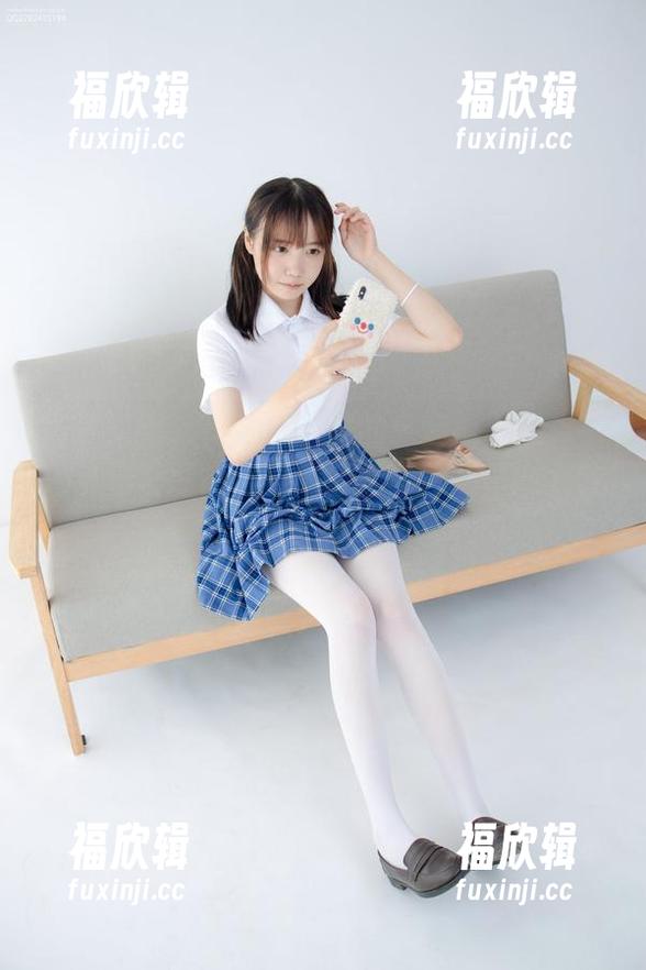 森萝财团 - 肉丝和壁纸的完美结合！卉子的《绫波丽战斗服泳装》写真，真心太赞了！