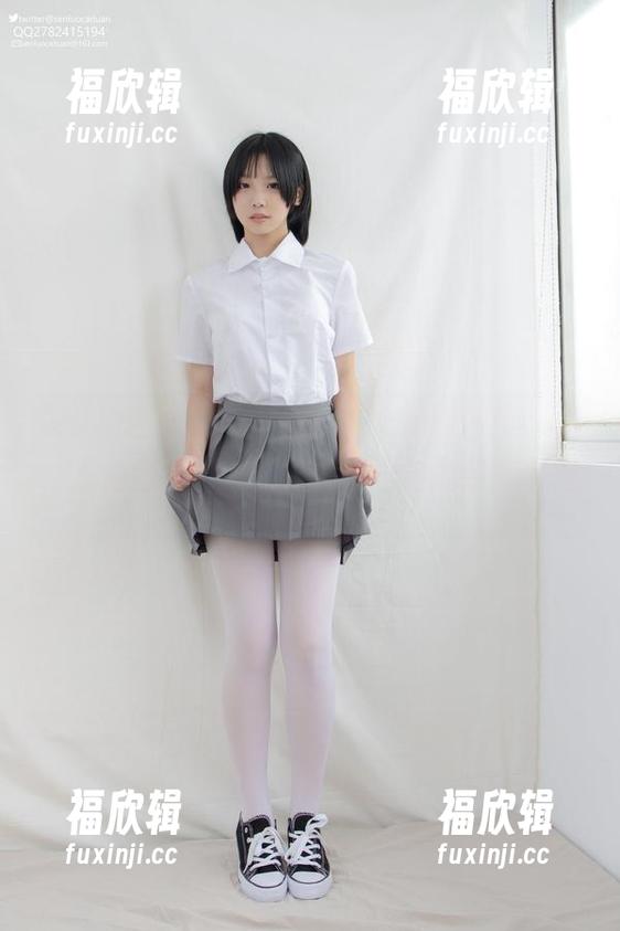 森萝财团-小奶糕Milky 森萝财团 - 办公室里的“小奶糕Milky”:私拍图包一揭,工作与欢愉的微妙平衡。