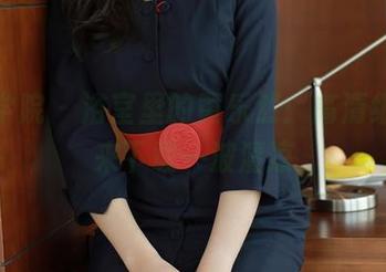 模范学院 – 浴室里的黄乐然：高清细节，来下载一波清凉