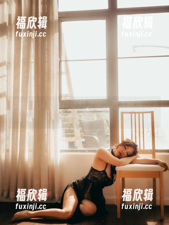 樱晚gigi的丝袜奇幻之旅：进入图库，下载你的幻想