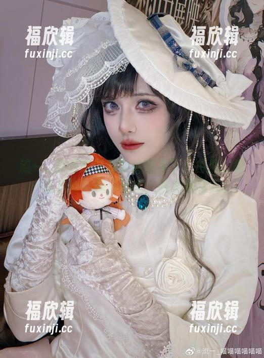 流一_喵喵喵喵喵喵的镜头下：白逸的每一张美图，毫不马虎，高清而动人。