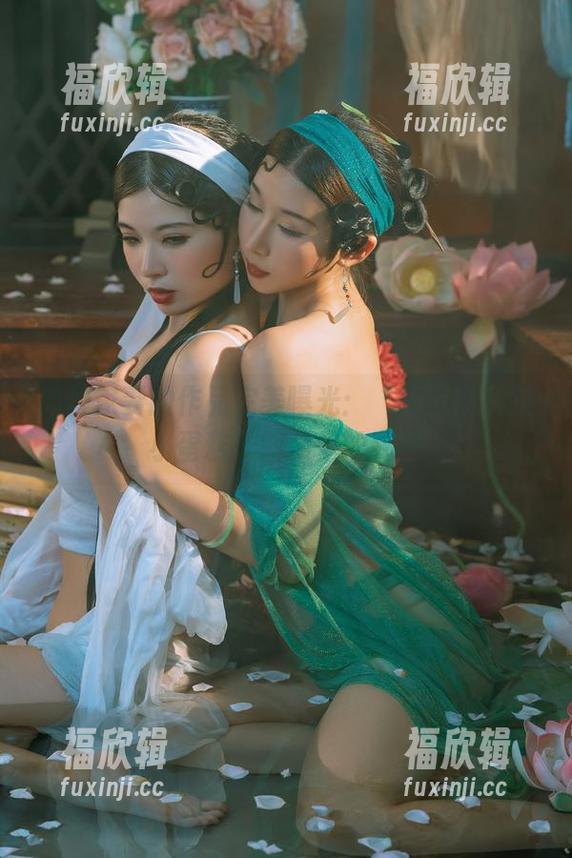 肉丝家妻的作品完美曝光：“海克斯科技小蛋糕”图集里的秘密