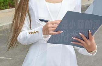 爱丝 – 说是厨娘，其实是小茹的诱惑私拍图集，真是hold不住！