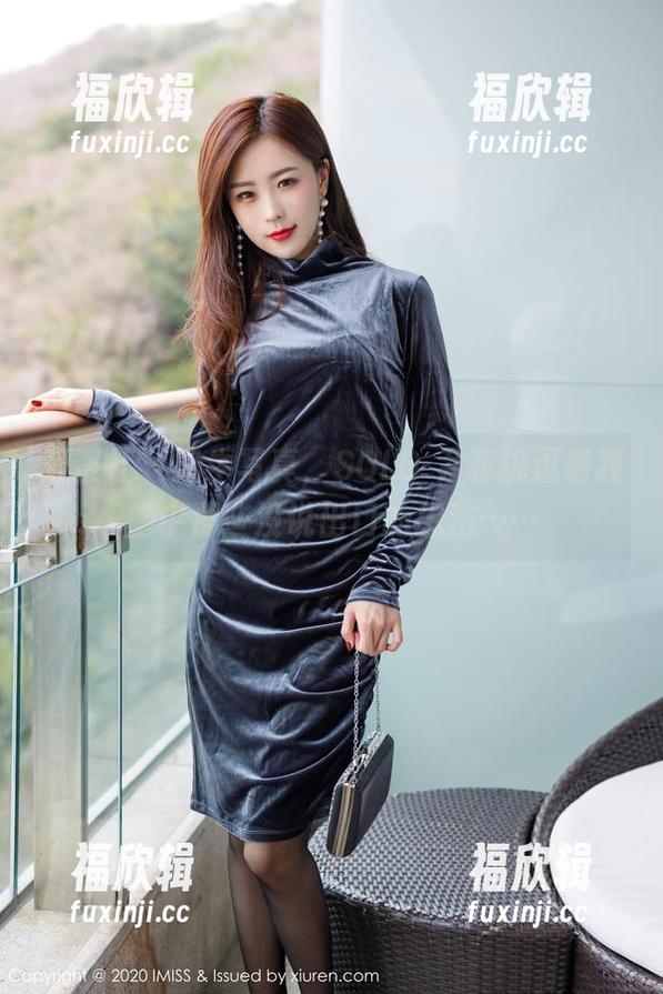 爱蜜社-SOLO-尹菲 爱蜜社 - 奶牛写真,SOLO-尹菲挑逗着我脑中那些没说出口的想法……
