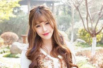 爱蜜社 – 心妍小公主带你进入无圣光写真，眼镜里是个谜