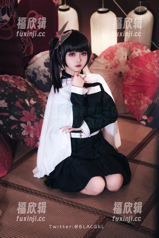 白莉爱吃巧克力 看白莉爱吃巧克力如何驾驭牛仔裤全套写真,瞬间让人心动到不行!